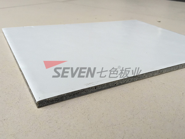 Foam aluminum-plastic panel